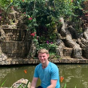 Meet your Posher, Sam